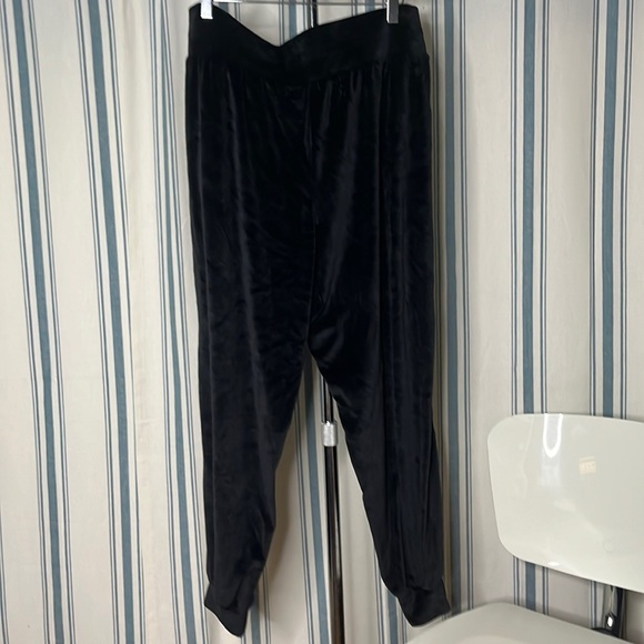 Victoria Secret On the bling jogger Diamond tux stripe on sides black satin tie - Picture 8 of 13